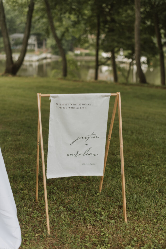 easy to DIY custom classic wedding sign