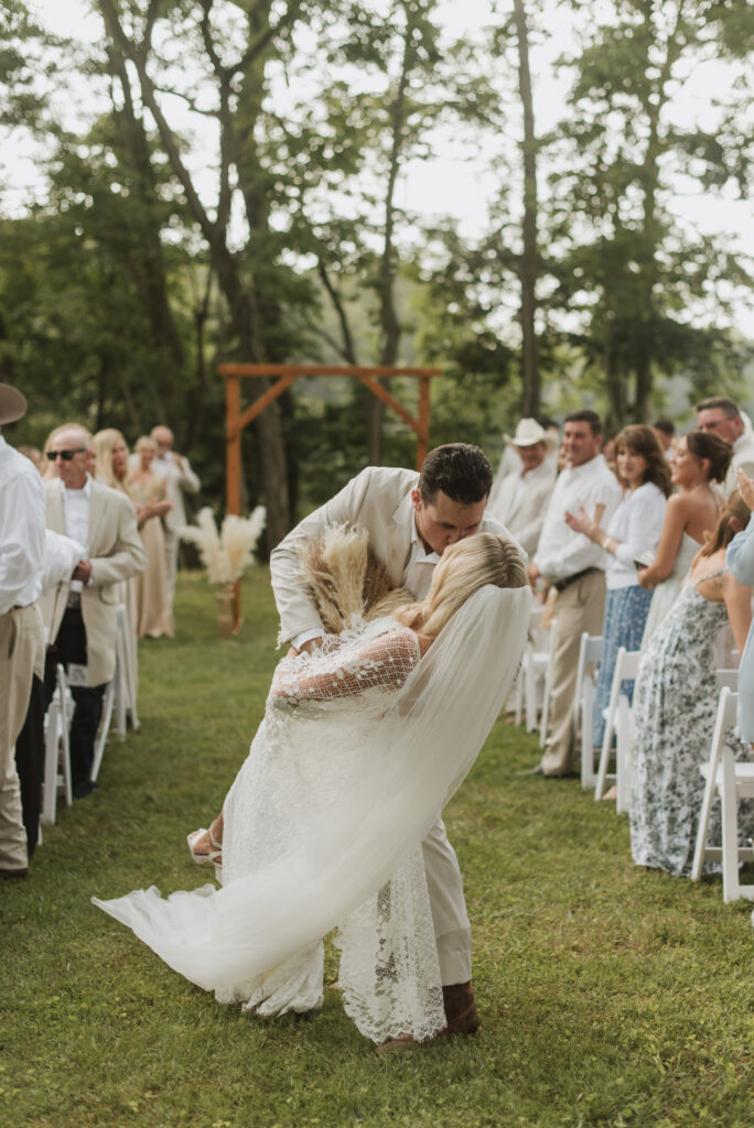 elegant country bride with a pampas bouquet at an Annapolis, Maryland family farm wedding