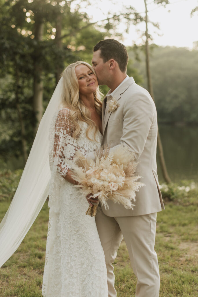 elegant country bride with a pampas bouquet at an Annapolis, Maryland family farm wedding