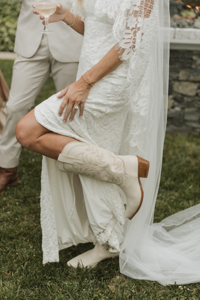 elegant country bride